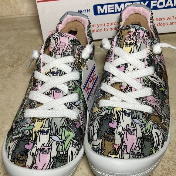 - NWT Bobs by Skechers beach bingo collection style Kitten bitten ladies… - Picture 2 of 10